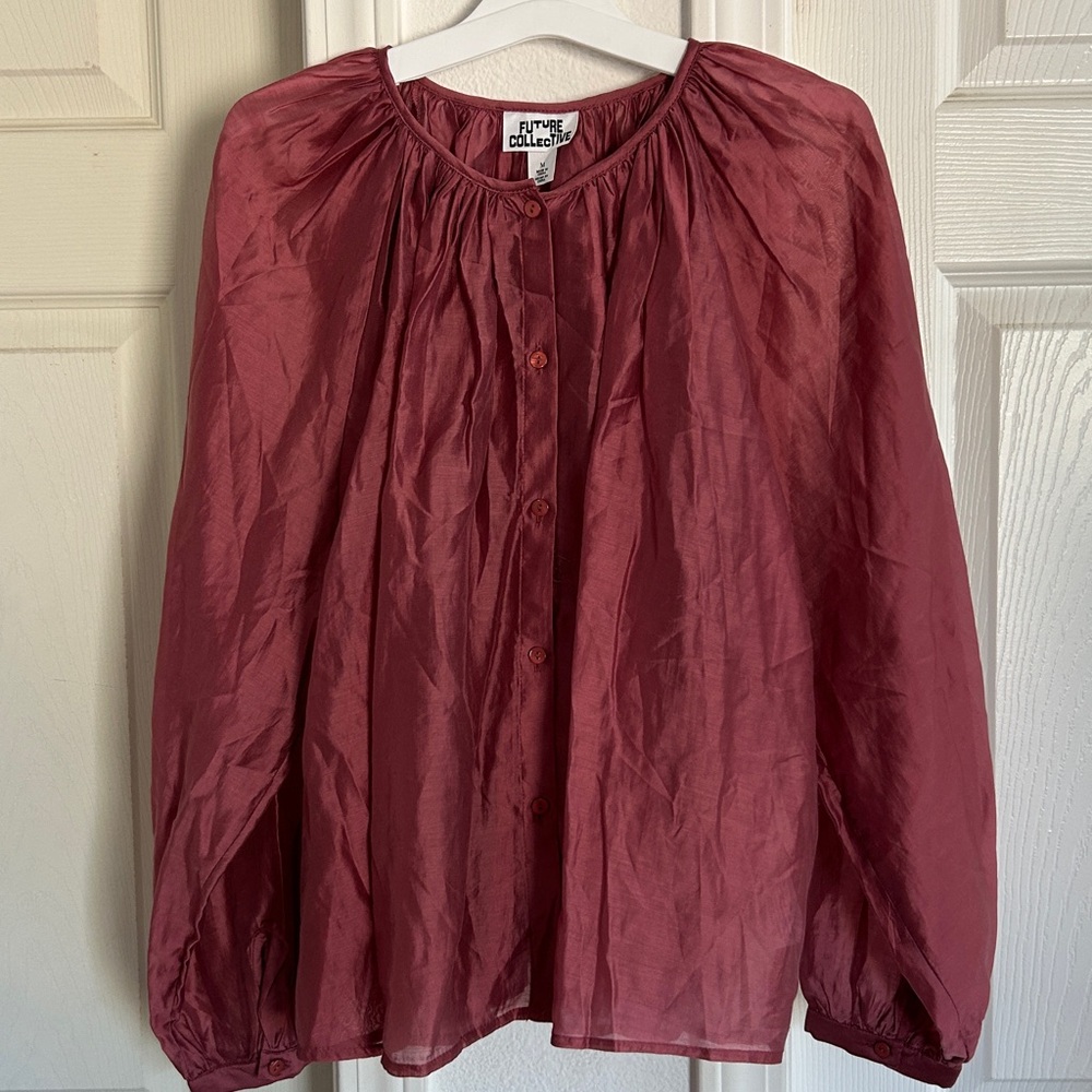 Women's long Sleeve Cape Blouse - Future Collective med.
